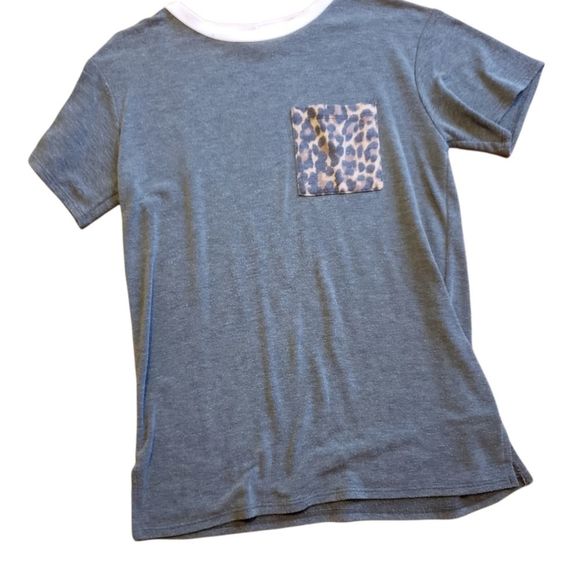 Tops - Green & Cheetah Pocket Casual T Shirt